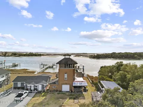 143 Capn Deck Ln, Cedar Point, NC 28584