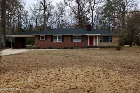 704 Forest Rd, Goldsboro, NC 27534