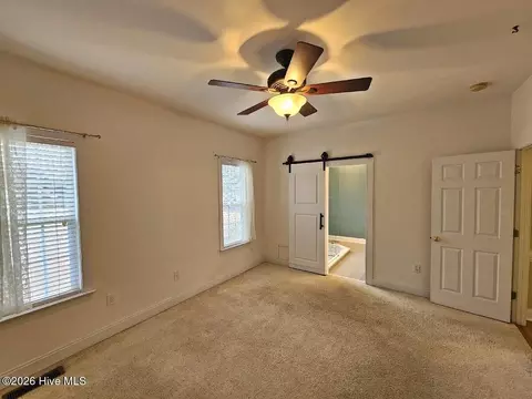Bedroom - 7 Edgewater Dr, Smithfield, NC 27577 photo 3 of 9