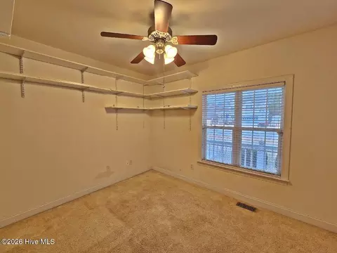 Bedroom - 7 Edgewater Dr, Smithfield, NC 27577 photo 7 of 9
