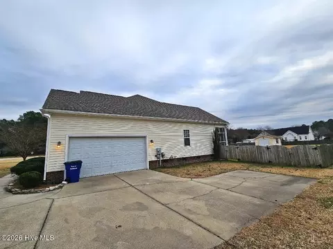 Other - 7 Edgewater Dr, Smithfield, NC 27577 photo 2 of 8