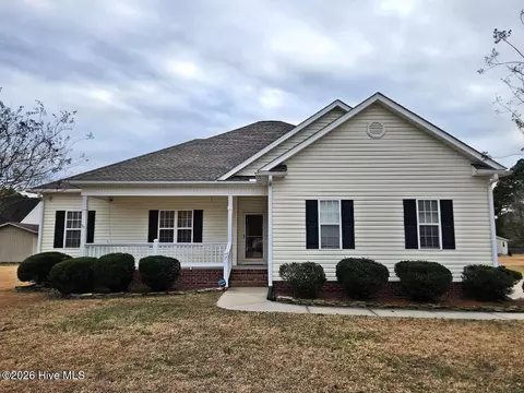 Exterior - 7 Edgewater Dr, Smithfield, NC 27577 photo 5 of 5