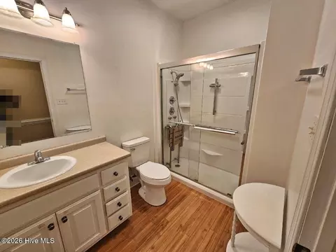 Bath - 7 Edgewater Dr, Smithfield, NC 27577 photo 1 of 7