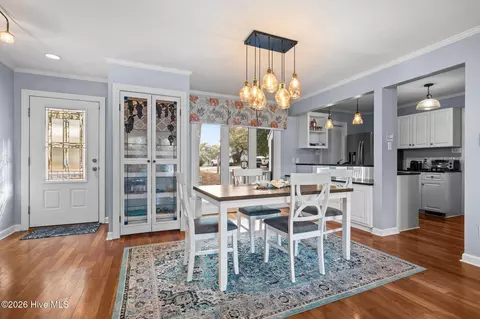 Dining - 214 Sandfiddler E, Emerald Isle, NC 28594 photo 2 of 5