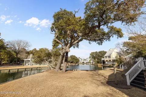 Exterior - 214 Sandfiddler E, Emerald Isle, NC 28594 photo 4 of 7