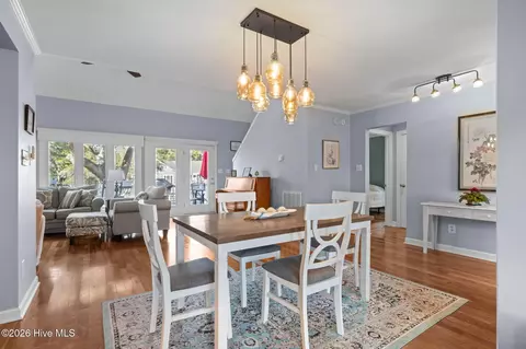 Dining - 214 Sandfiddler E, Emerald Isle, NC 28594 photo 4 of 5