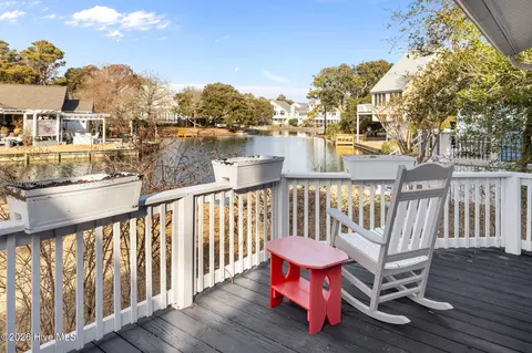 Exterior - 214 Sandfiddler E, Emerald Isle, NC 28594 photo 2 of 7