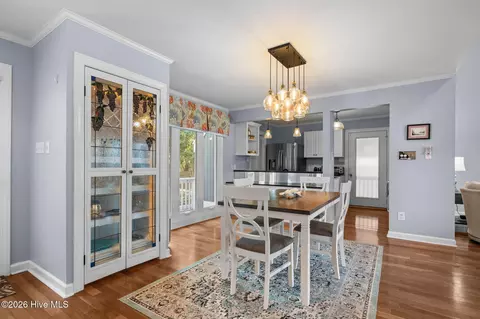 Dining - 214 Sandfiddler E, Emerald Isle, NC 28594 photo 3 of 5