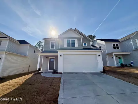 648 Chambers Dr, Southern Pines, NC 28387