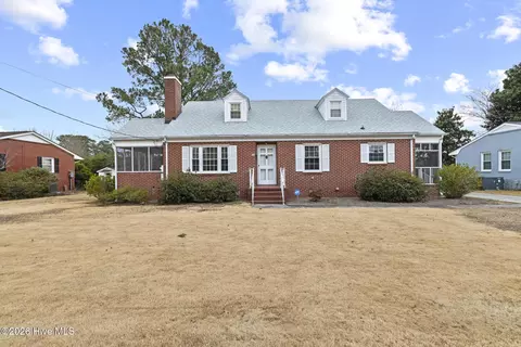 305 Doris Ave, Jacksonville, NC 28540