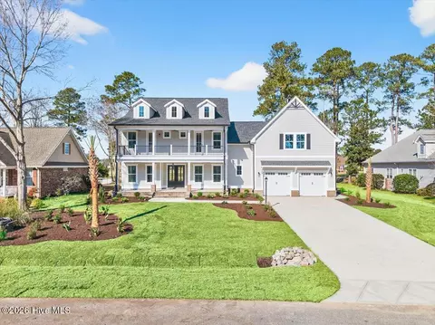 520 S Middleton Dr NW, Calabash, NC 28467