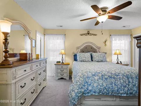 Bedroom - 327 Buckhead Rd, Hubert, NC 28539 photo 1 of 6