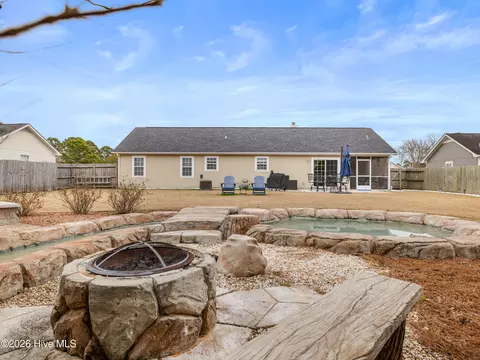 Exterior - 327 Buckhead Rd, Hubert, NC 28539 photo 11 of 15