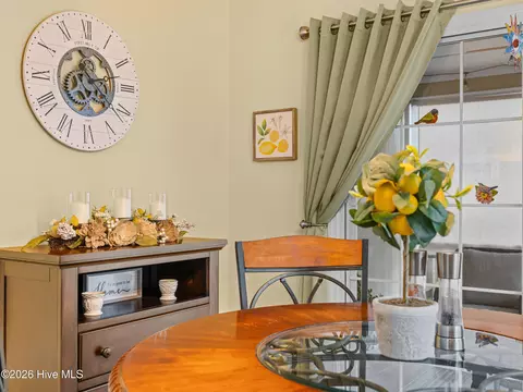 Dining - 327 Buckhead Rd, Hubert, NC 28539 photo 2 of 5