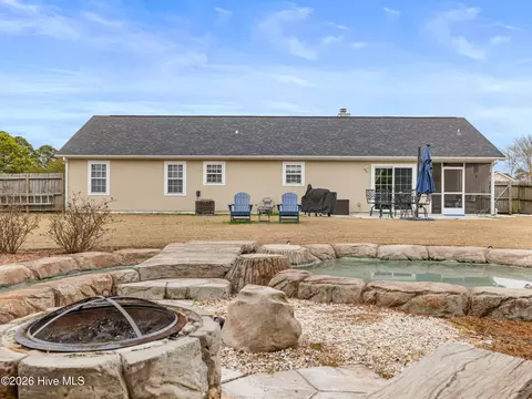 Exterior - 327 Buckhead Rd, Hubert, NC 28539 photo 12 of 15