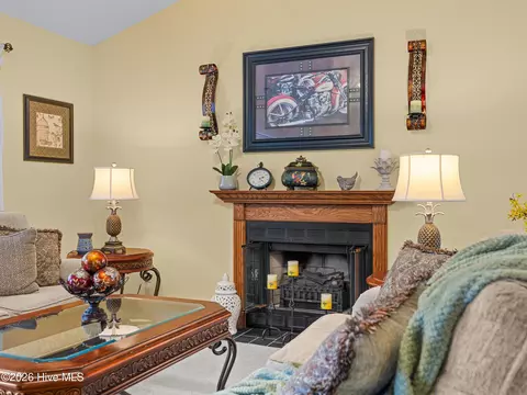 Living - 327 Buckhead Rd, Hubert, NC 28539 photo 3 of 3