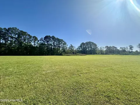 5 N Creek Dr, Belhaven, NC 27810
