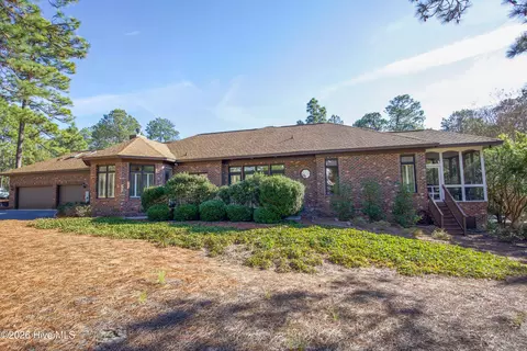 110 Woodenbridge Ln, Pinehurst, NC 28374 photo 4