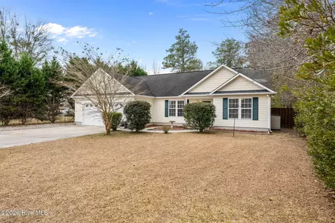 613 Hollywood Blvd, Havelock, NC 28532