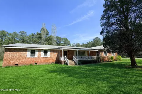 19 Wilkins Rd, Belhaven, NC 27810