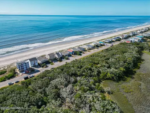 4508 W Beach Dr, Oak Island, NC 28465