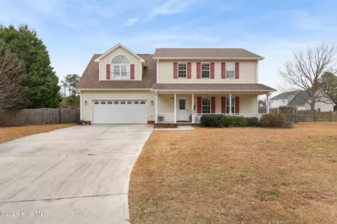 504 Compass Ct, Sneads Ferry, NC 28460