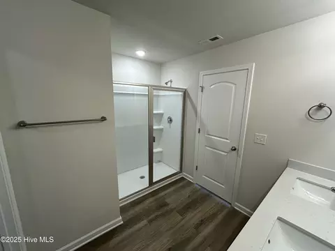 Bath - 112 Oneal Dr, Washington, NC 27889 photo 3 of 4