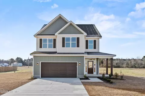 240 Deer Haven Dr, Richlands, NC 28574