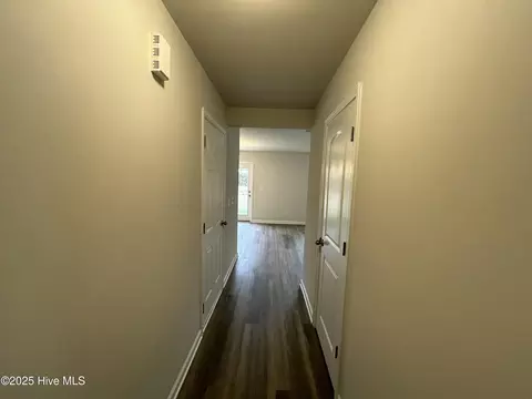 Entry Way - 108 Oneal Dr, Washington, NC 27889 photo 2 of 5