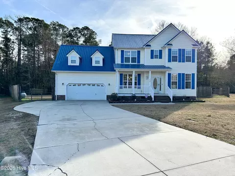 108 Daniel Ct, Richlands, NC 28574