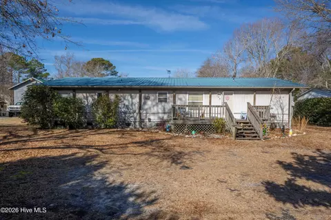 108 Sherry St, Sneads Ferry, NC 28460