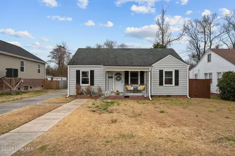 1612 Colonial Way, New Bern, NC 28560