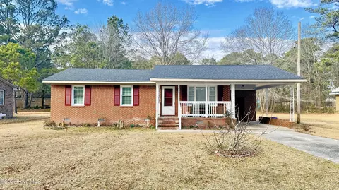 404 E Purvis St, Robersonville, NC 27871