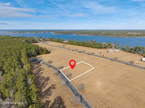 110 Bare Foot Ct, Havelock, NC 28532