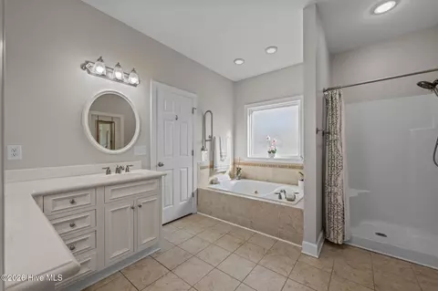 Bath - 134 Pine Cove Rd, New Bern, NC 28562 photo 4 of 8