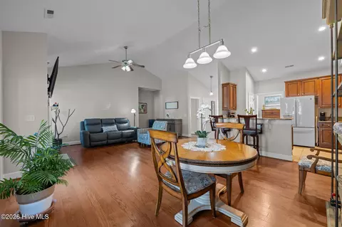 Dining - 134 Pine Cove Rd, New Bern, NC 28562 photo 4 of 4