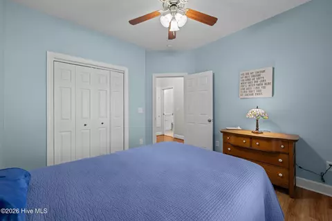 Bedroom - 134 Pine Cove Rd, New Bern, NC 28562 photo 4 of 6