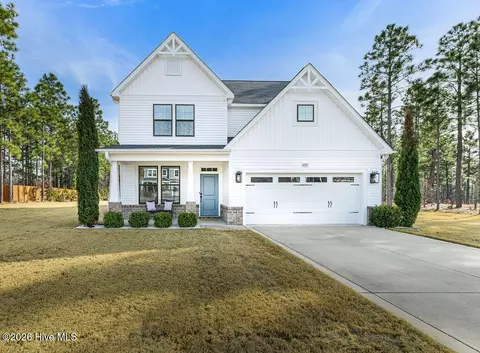 4225 Irwin Dr, Aberdeen, NC 28315