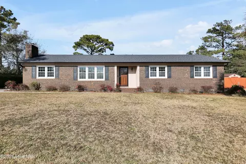127 Deerwood Dr, Wilmington, NC 28405