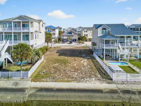 3 Dare St, Ocean Isle Beach, NC 28469