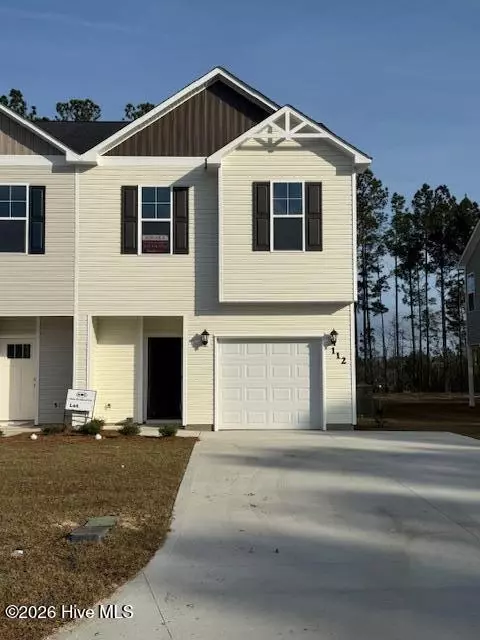 112 Crab Claw Spit Ln, Jacksonville, NC 28546