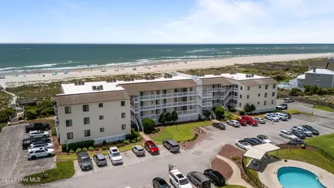 10300 Coast Guard Rd #103A, Emerald Isle, NC 28594