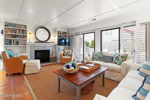 4801 S Shore Dr #B1 THE BLUFFS, Morehead City, NC 28557