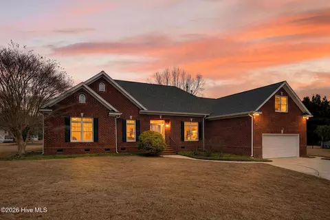 603 Macon Ct, Wilmington, NC 28412