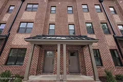 102 Lexington Ln, Southern Pines, NC 28387