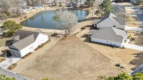143 Firethorn Cir, Wallace, NC 28466