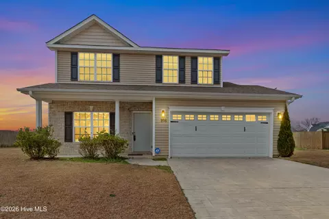 108 Maidstone Dr, Richlands, NC 28574