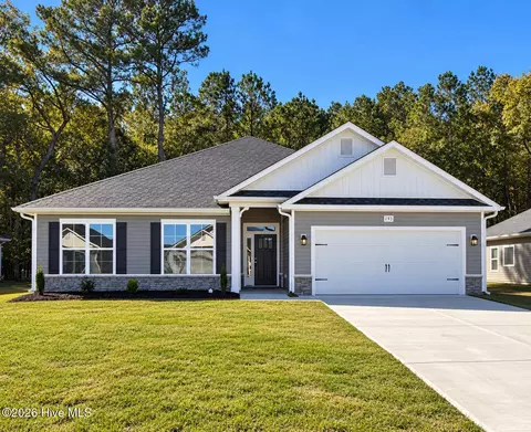 193 Seashore St, Grimesland, NC 27837