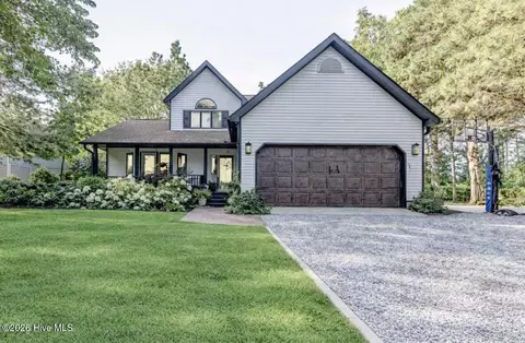 103 Cobblestone Ct, West End, NC 27376
