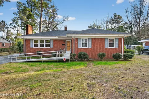 2714 Princess Place Dr, Wilmington, NC 28405